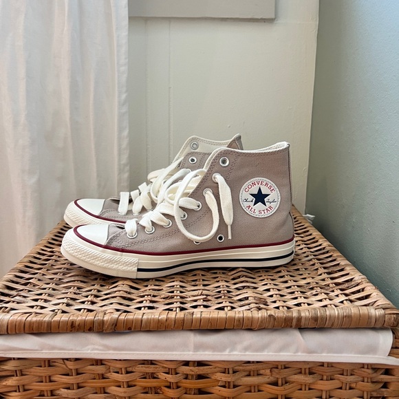 Chuck Taylor All Star Taupe - Picture 1 of 8